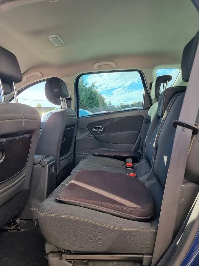 Renault Scenic 2010 — photo 8
