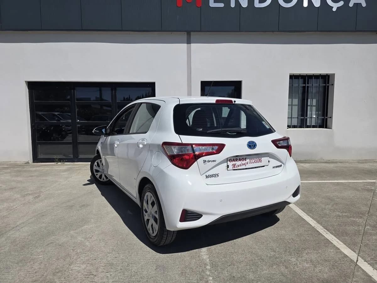 Toyota Yaris 2020 — photo 3