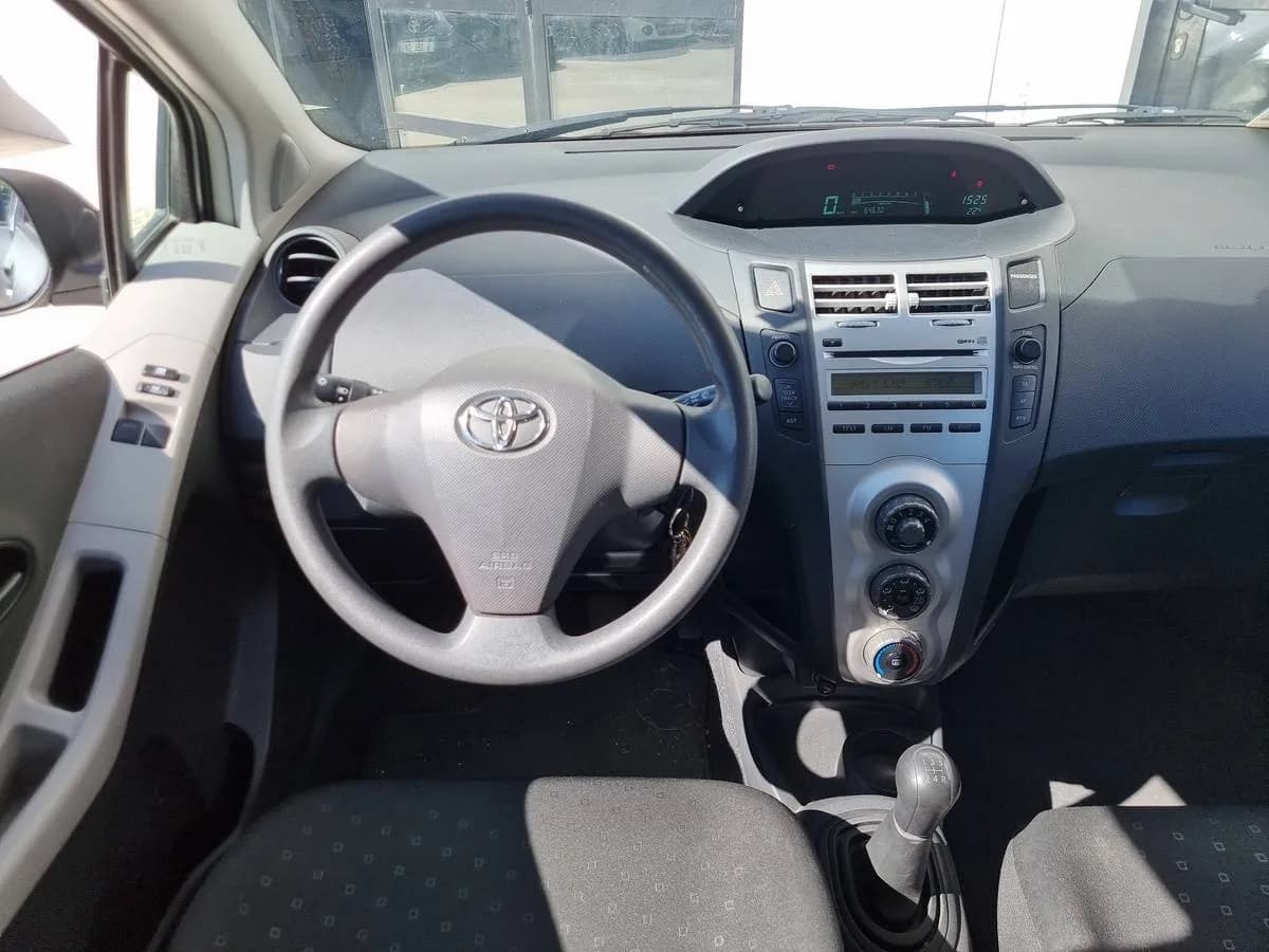 Toyota Yaris 2006 — photo 5