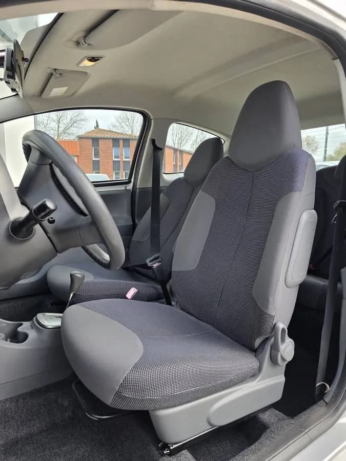 Peugeot 107 2007 — photo 6