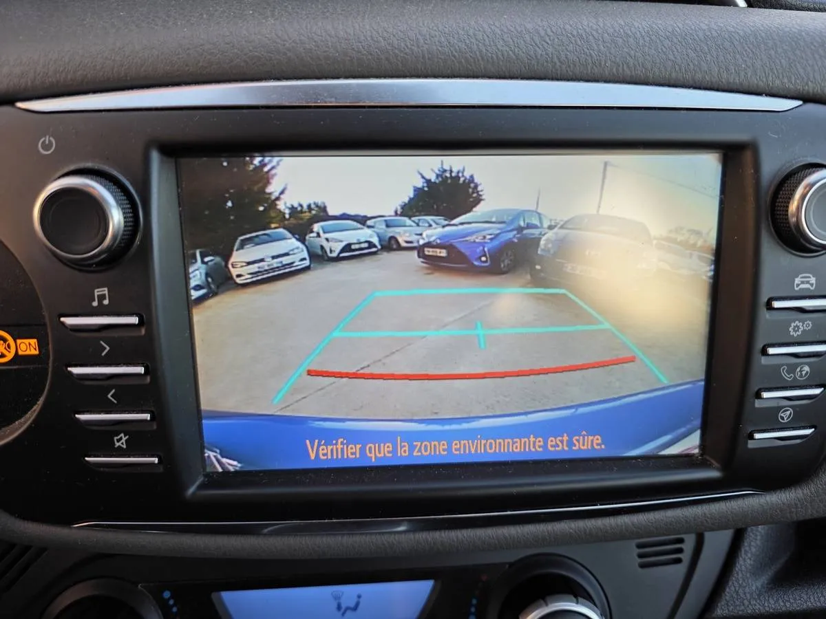 Toyota Yaris 2020 — photo 8
