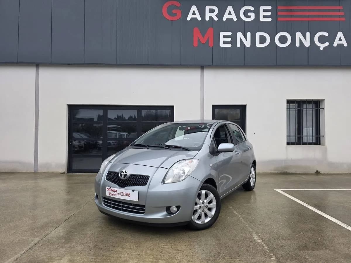Toyota Yaris 2008 — photo 2