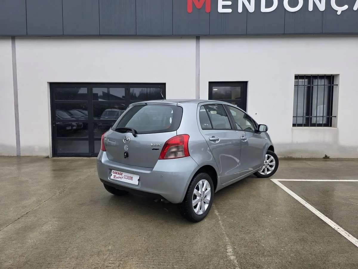 Toyota Yaris 2008 — photo 4