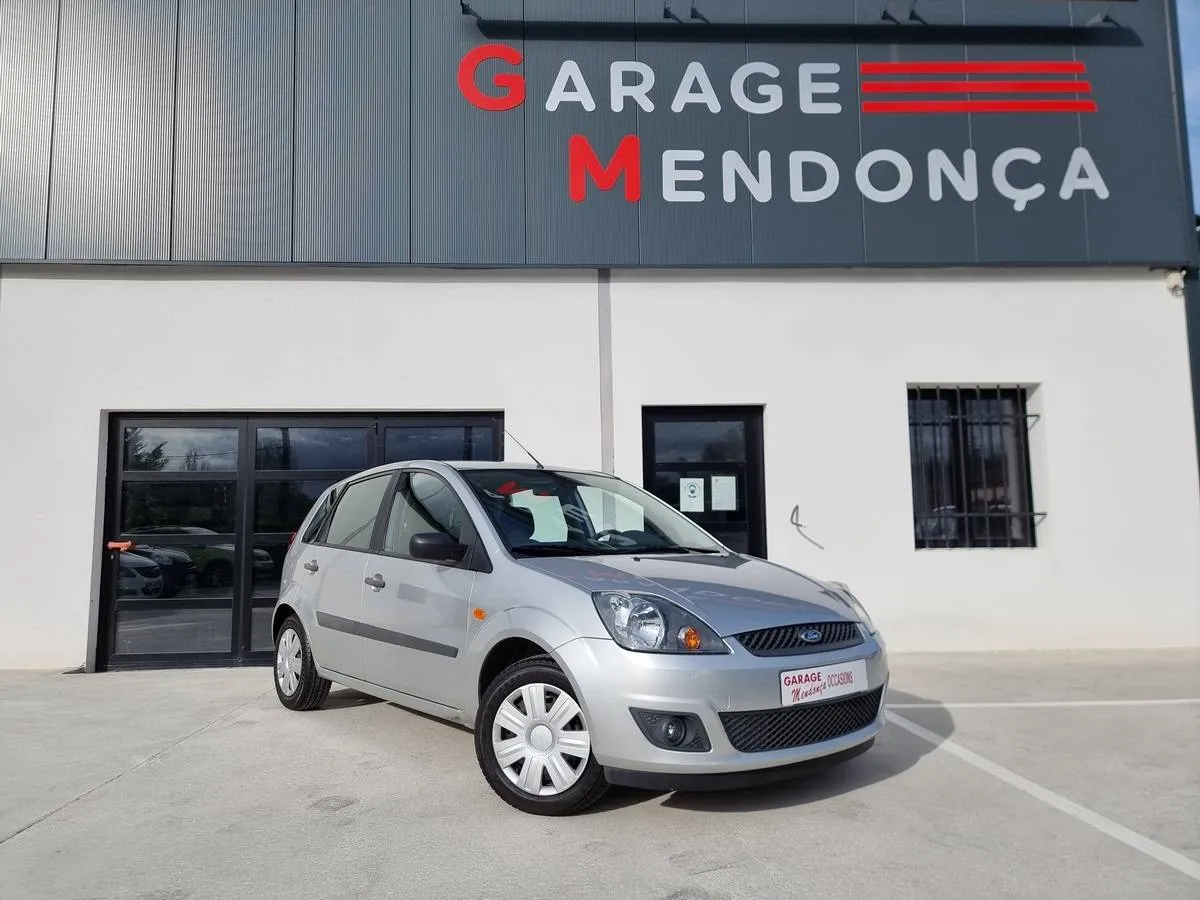 Ford Fiesta occasion — photo principale