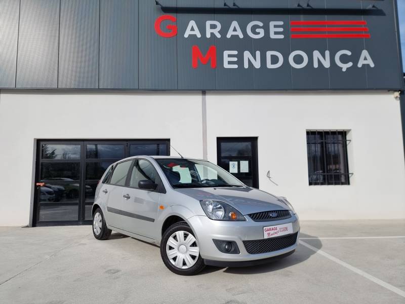 Ford Fiesta 1.4i 80 ch Connection / 1 er Main & Boite Automatique