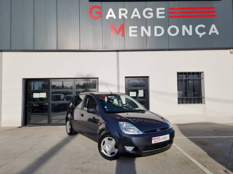 Ford Fiesta 1.4 TDCI 68 ch GHIA / 1°Main & Boite Automatique